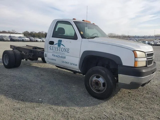 1GBJC34UX5E305868 2005 2005 Chevrolet Silverado- C3500 4