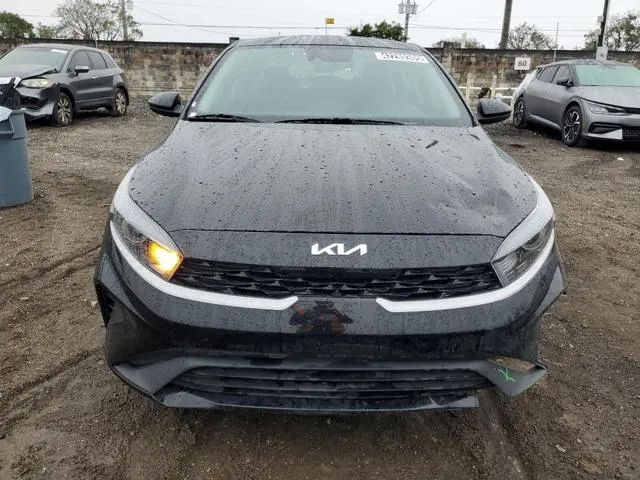 3KPF24AD1RE745051 2024 2024 KIA Forte- LX 5