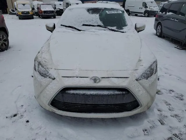 3MYDLBYV5JY317740 2018 2018 Toyota Yaris 5