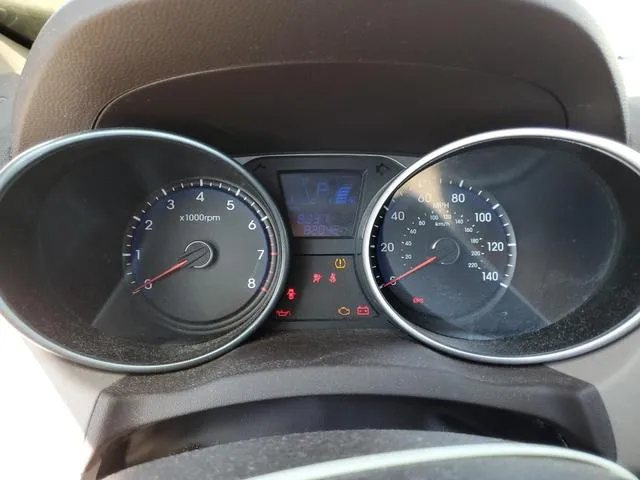 KM8JT3AC9AU068843 2010 2010 Hyundai Tucson- Gls 9