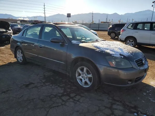 1N4BL11DX5C388423 2005 2005 Nissan Altima- SE 4