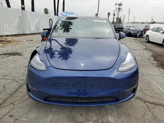 7SAYGDED5RF082102 2024 2024 Tesla MODEL Y 5