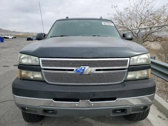 1GCHC23285F855794 2005 2005 Chevrolet Silverado- C2500 Heav 5