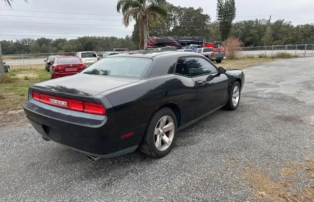 2B3LJ44V89H577103 2009 2009 Dodge Challenger- SE 4