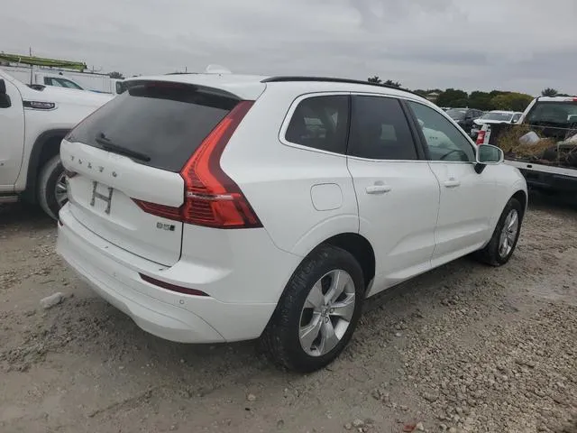 YV4L12RK1N1944981 2022 2022 Volvo XC60- B5 Momentum 3