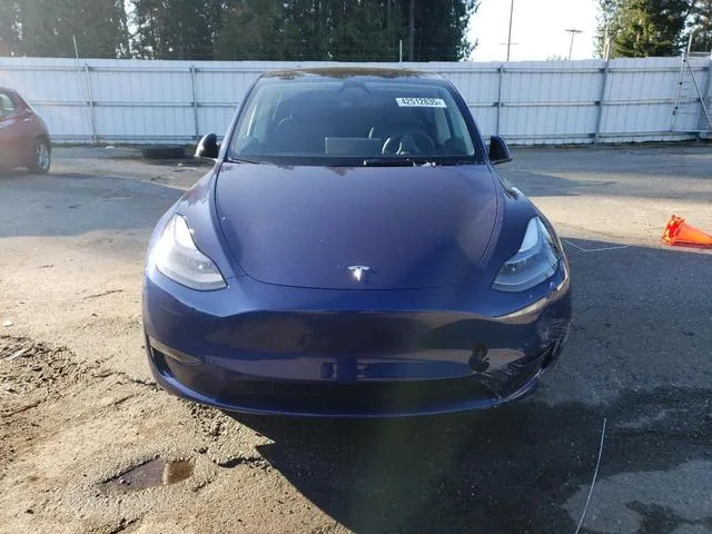 7SAYGDED4RF056638 2024 2024 Tesla MODEL Y 5