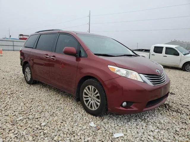 5TDYZ3DC3HS890615 2017 2017 Toyota Sienna- Xle 4