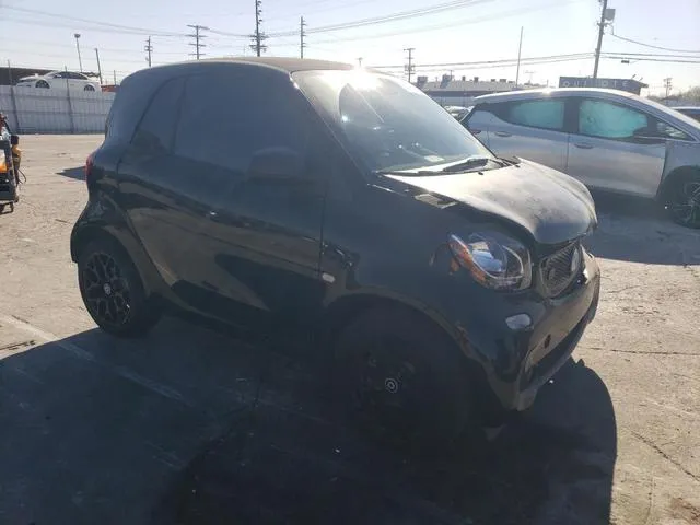 WMEFJ9BA6JK318892 2018 2018 Smart Fortwo 4