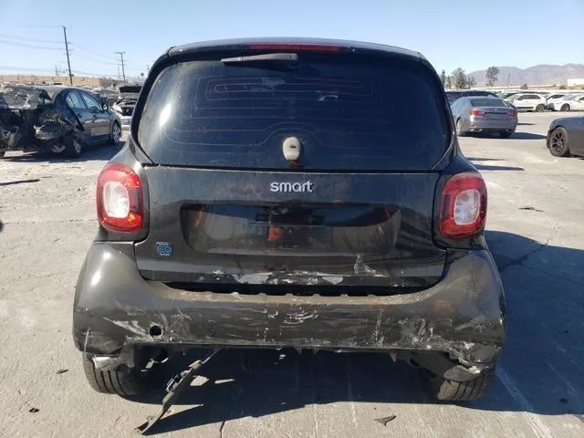 WMEFJ9BA6JK318892 2018 2018 Smart Fortwo 6