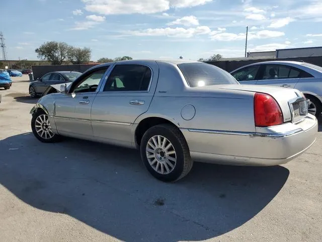 1LNHM81W37Y633785 2007 2007 Lincoln Town Car- Signature 2