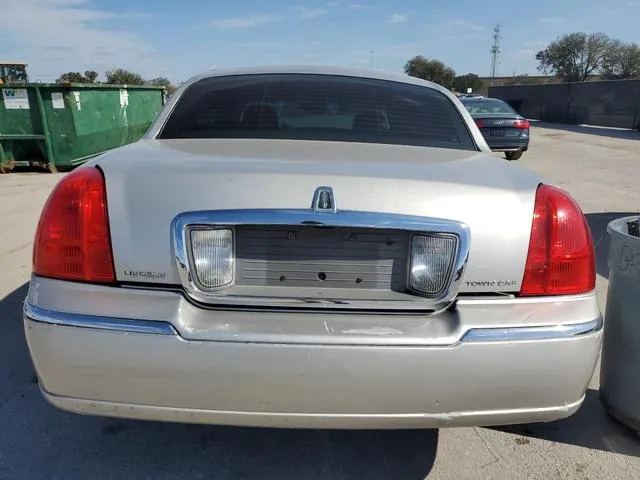 1LNHM81W37Y633785 2007 2007 Lincoln Town Car- Signature 6