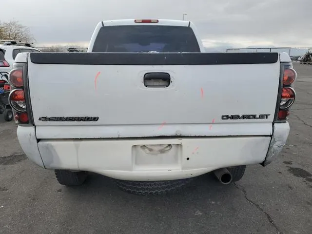 1GCHC23U45F820204 2005 2005 Chevrolet Silverado- C2500 Heav 6