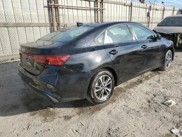 3KPF24AD2PE676156 2023 2023 KIA Forte- LX 3