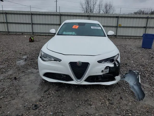 ZARFAECN0J7591697 2018 2018 Alfa Romeo Giulia- TI 5