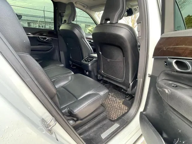 YV4A22PKXK1508942 2019 2019 Volvo XC90- T6 Momentum 6