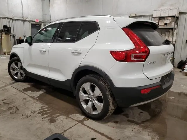 YV4162UK6L2326787 2020 2020 Volvo XC40- T5 Momentum 2