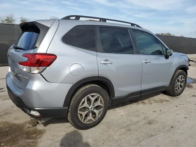 JF2SKAECXNH513701 2022 2022 Subaru Forester- Premium 3