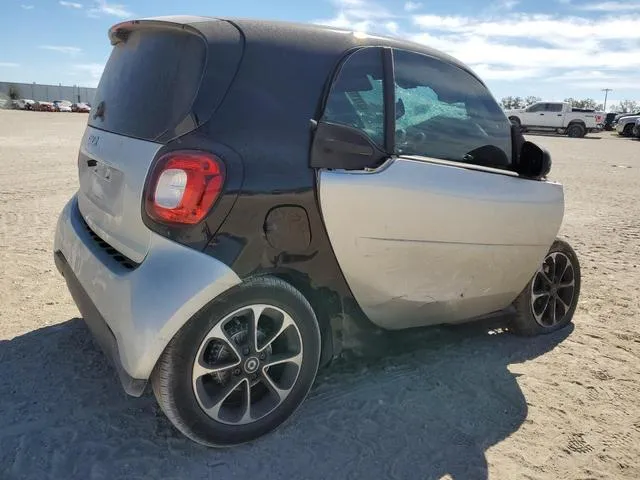 WMEFJ5DAXGK068359 2016 2016 Smart Fortwo 3