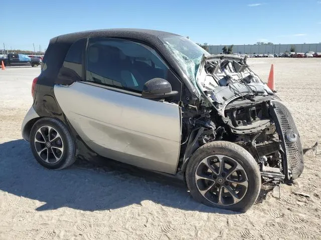 WMEFJ5DAXGK068359 2016 2016 Smart Fortwo 4