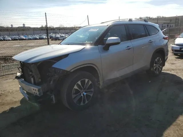 5TDHZRBH0MS142741 2021 2021 Toyota Highlander- Xle 1