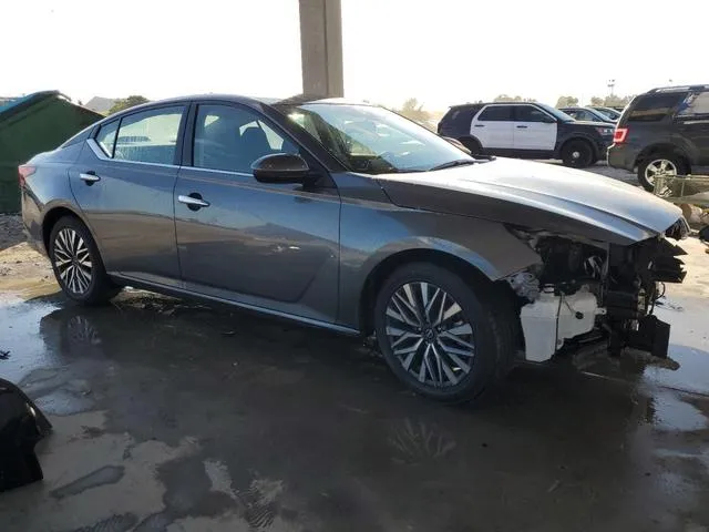 1N4BL4DV9PN390290 2023 2023 Nissan Altima- SV 4