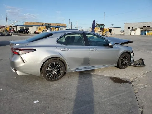 4T1G11AK9MU451469 2021 2021 Toyota Camry- SE 3