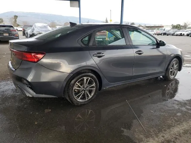 3KPF24AD9PE634924 2023 2023 KIA Forte- LX 3