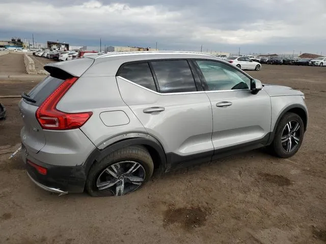 YV4L12UJ9S2476289 2025 2025 Volvo XC40- Core 3