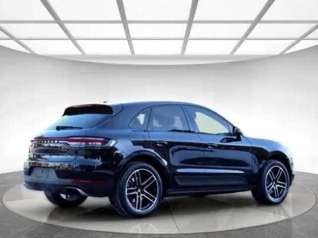 WP1AA2A57MLB018XX 2021 2021 Porsche Macan 4