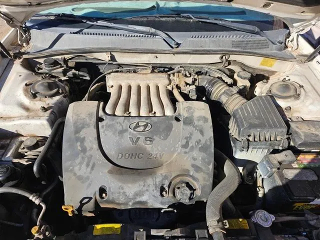 KMHWF25H54A044915 2004 2004 Hyundai Sonata- GL 7