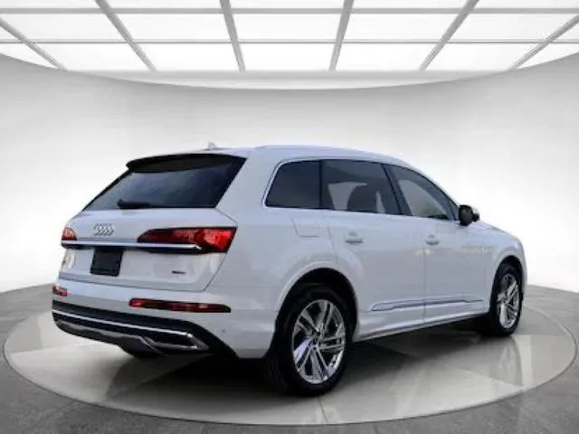 WA1LXBF79ND008391 2022 2022 Audi Q7- Premium Plus 4