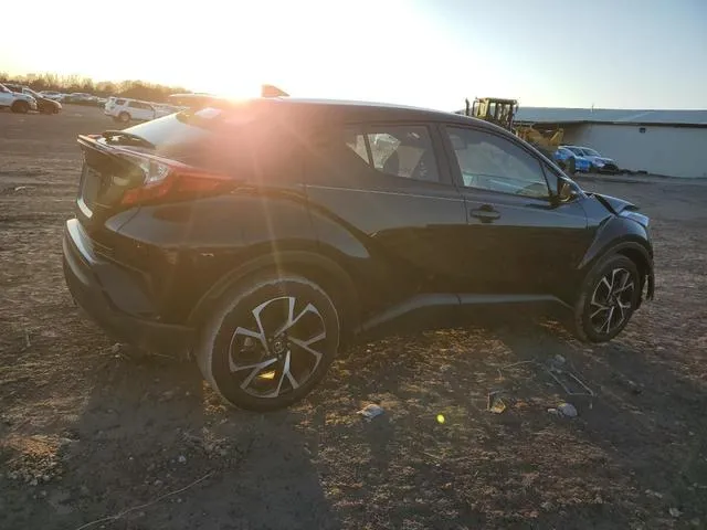 NMTKHMBX7JR019368 2018 2018 Toyota C-HR- Xle 3