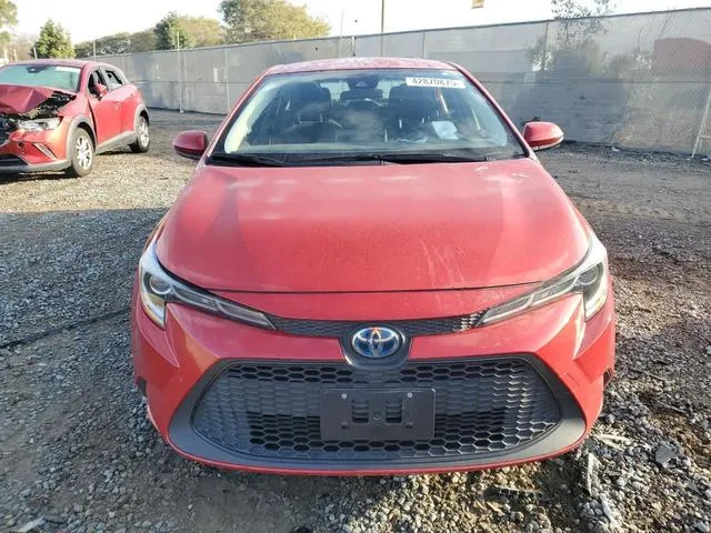 JTDEAMDE0MJ032477 2021 2021 Toyota Corolla- LE 5