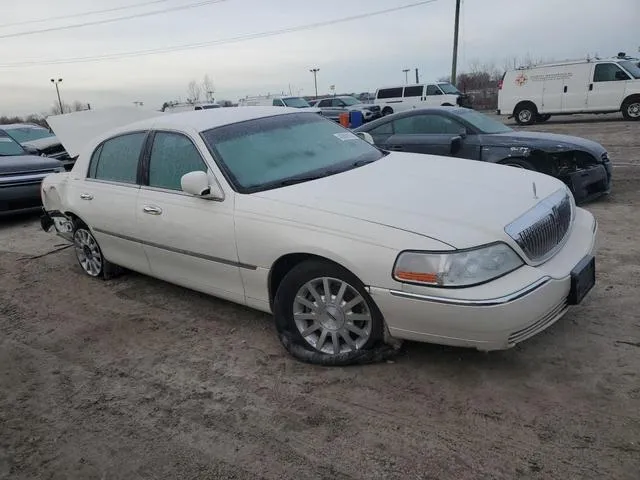 1LNHM81V17Y608942 2007 2007 Lincoln Town Car- Signature 4