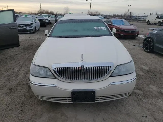 1LNHM81V17Y608942 2007 2007 Lincoln Town Car- Signature 5