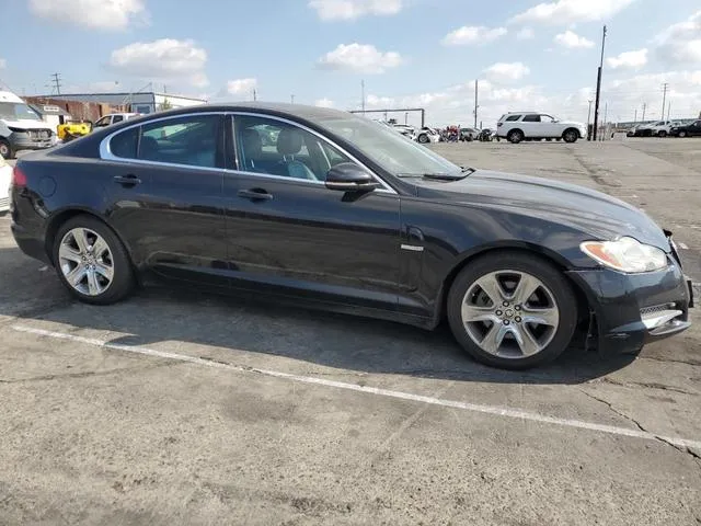 SAJWA0FA2AHR56964 2010 2010 Jaguar XF- Luxury 4