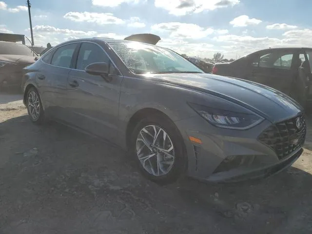 KMHL64JA9PA254588 2023 2023 Hyundai Sonata- Sel 4