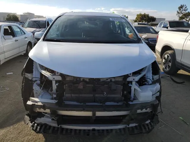 5TDYRKEC8RS189658 2024 2024 Toyota Sienna- Xle 5