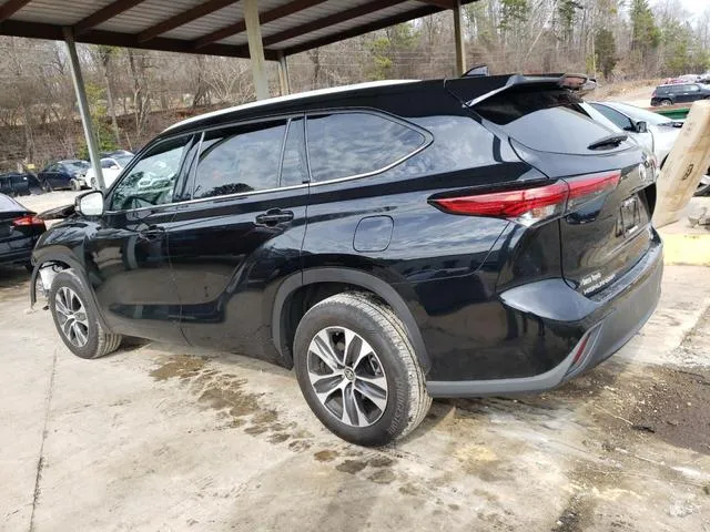 5TDGZRAH9NS136791 2022 2022 Toyota Highlander- Xle 2