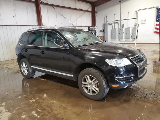 WVGBE77L98D047403 2008 2008 Volkswagen Touareg- V6 4