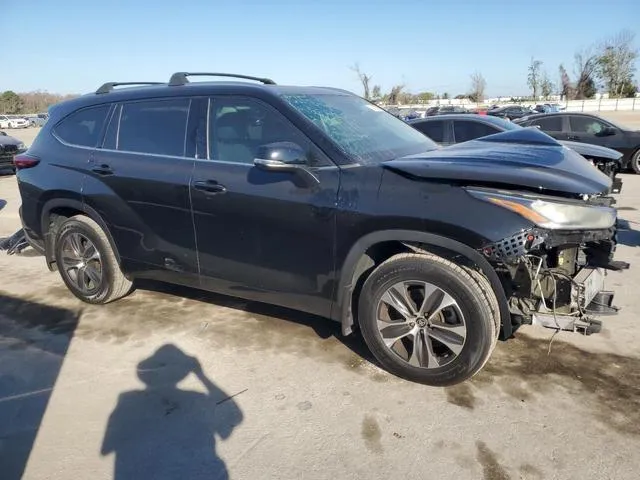 5TDGZRAH2LS511885 2020 2020 Toyota Highlander- Xle 4