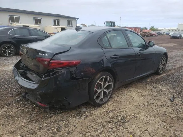 ZARFAEEN6J7576120 2018 2018 Alfa Romeo Giulia- Ti Q4 3