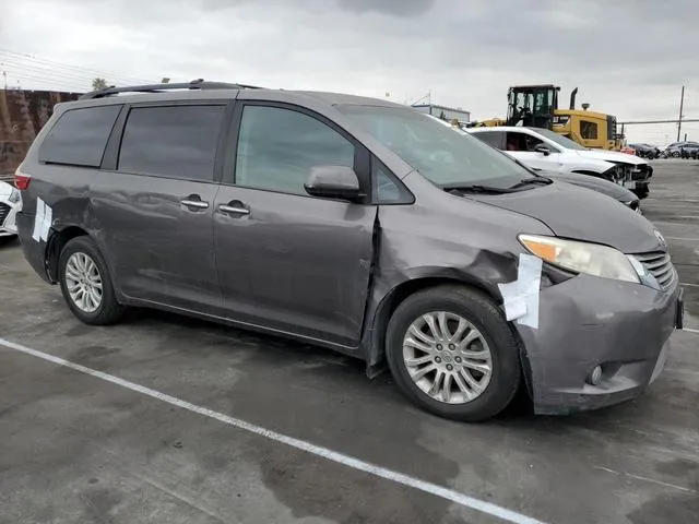 5TDYZ3DC5HS865344 2017 2017 Toyota Sienna- Xle 4