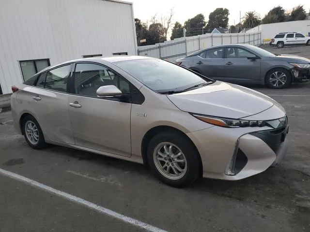 JTDKARFP1J3090449 2018 2018 Toyota Prius 4