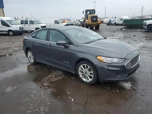 3FA6P0LUXKR130932 2019 2019 Ford Fusion- SE 4