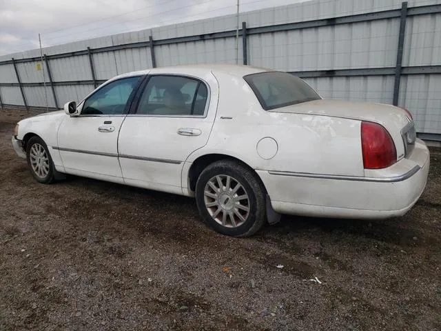 1LNHM81W46Y600843 2006 2006 Lincoln Town Car- Signature 2