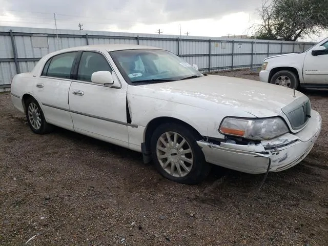 1LNHM81W46Y600843 2006 2006 Lincoln Town Car- Signature 4