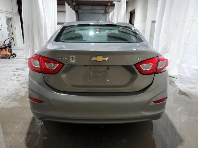 1G1BE5SM6J7103724 2018 2018 Chevrolet Cruze- LT 6