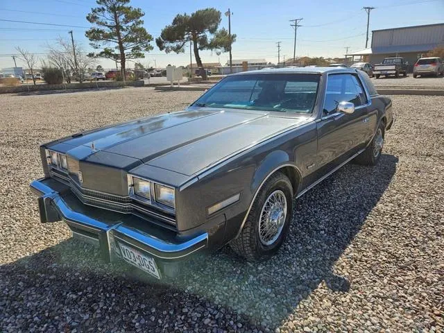 1G3EZ57Y7FE330055 1985 1985 Oldsmobile Toronado- Brougham 2