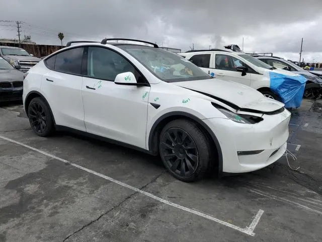 5YJYGAEE6MF271967 2021 2021 Tesla MODEL Y 4